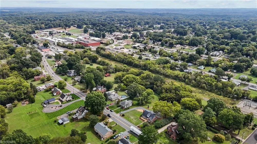 1308 Meadow Road Eden, NC 27288