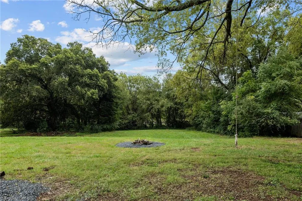 1308 Meadow Road Eden, NC 27288