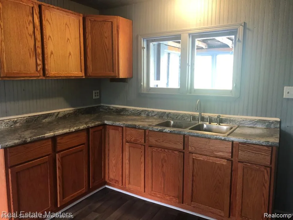 7627 Lapeer Road Wales Township, MI 48027