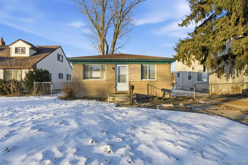 14731 Stephens Drive Eastpointe City, MI 48021
