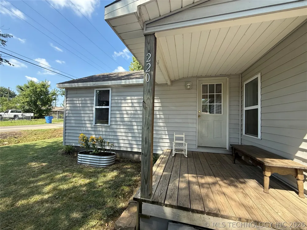 220 E Audd Avenue Checotah, OK 74426