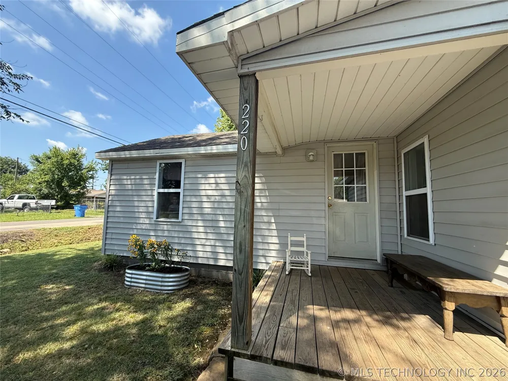 220 E Audd Avenue Checotah, OK 74426