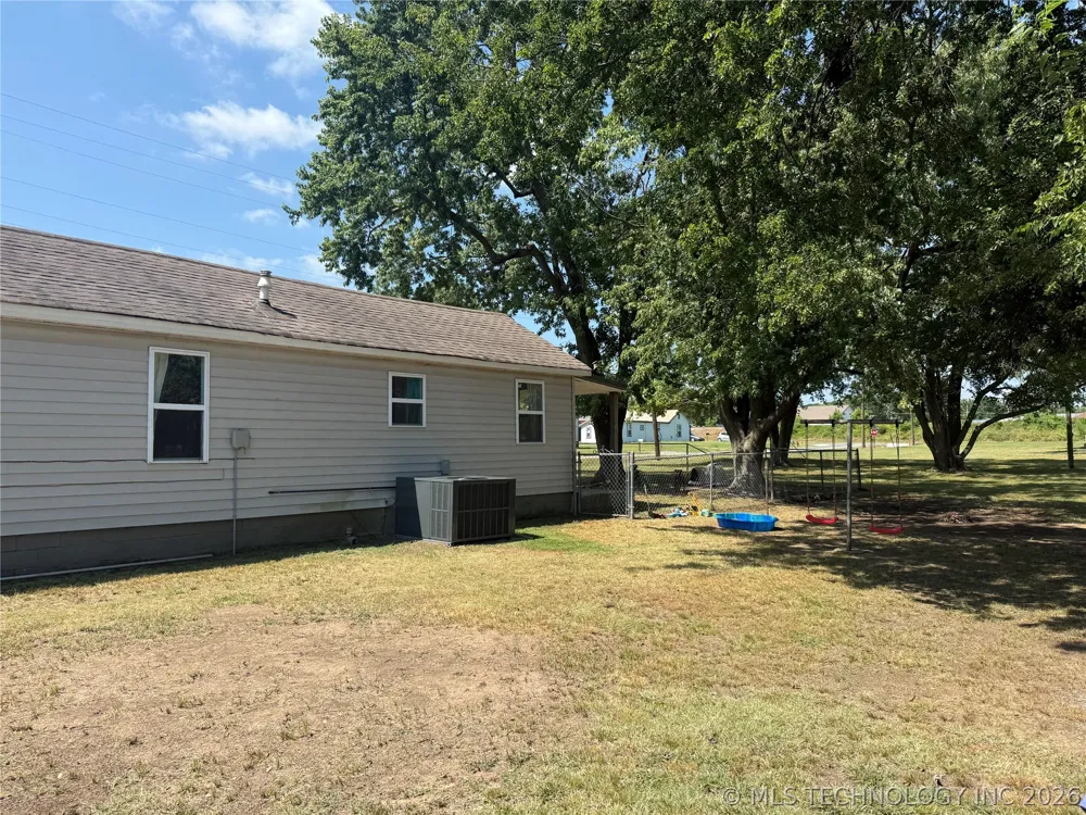 220 E Audd Avenue Checotah, OK 74426