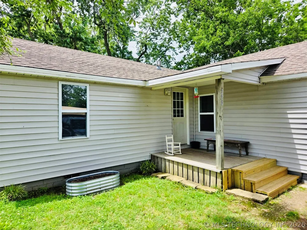 220 E Audd Avenue Checotah, OK 74426