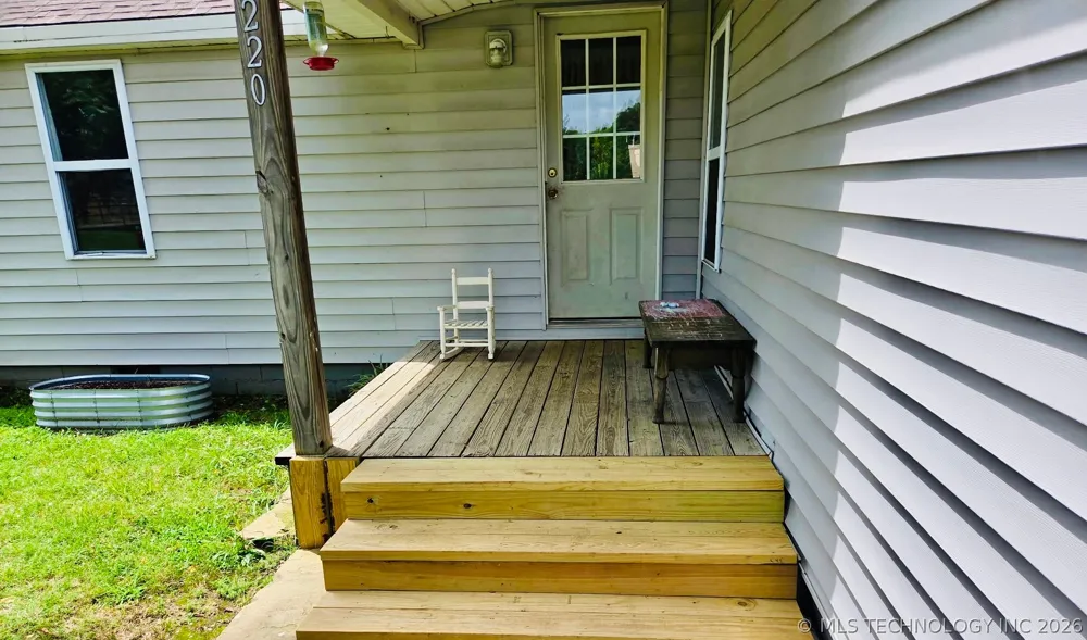220 E Audd Avenue Checotah, OK 74426