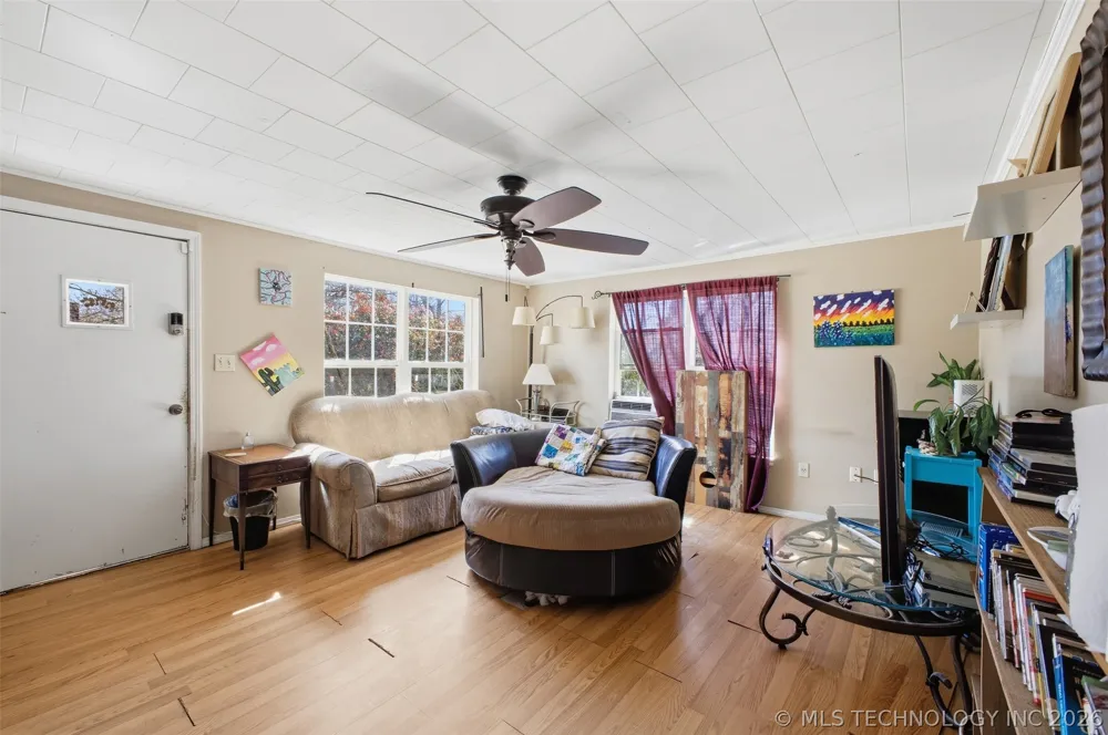 804 E Gardena Ada, OK 74820