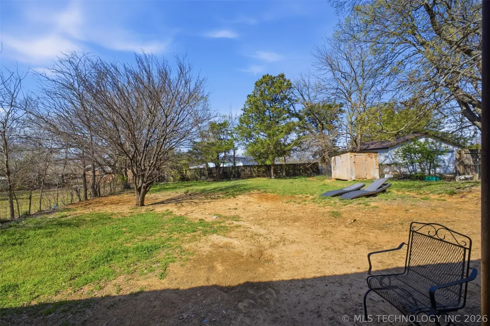 804 E Gardena Ada, OK 74820
