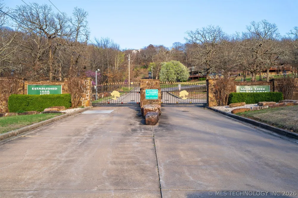 Summit Road Cookson, OK 74427