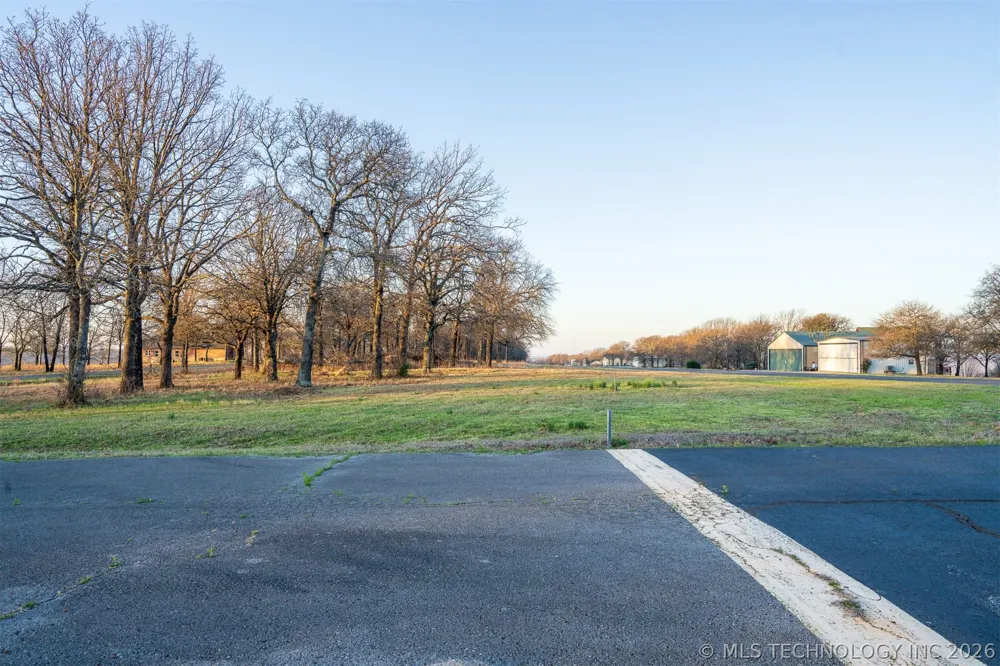 Summit Road Cookson, OK 74427
