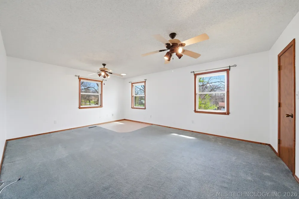 1001 Hopi Street Chouteau, OK 74337