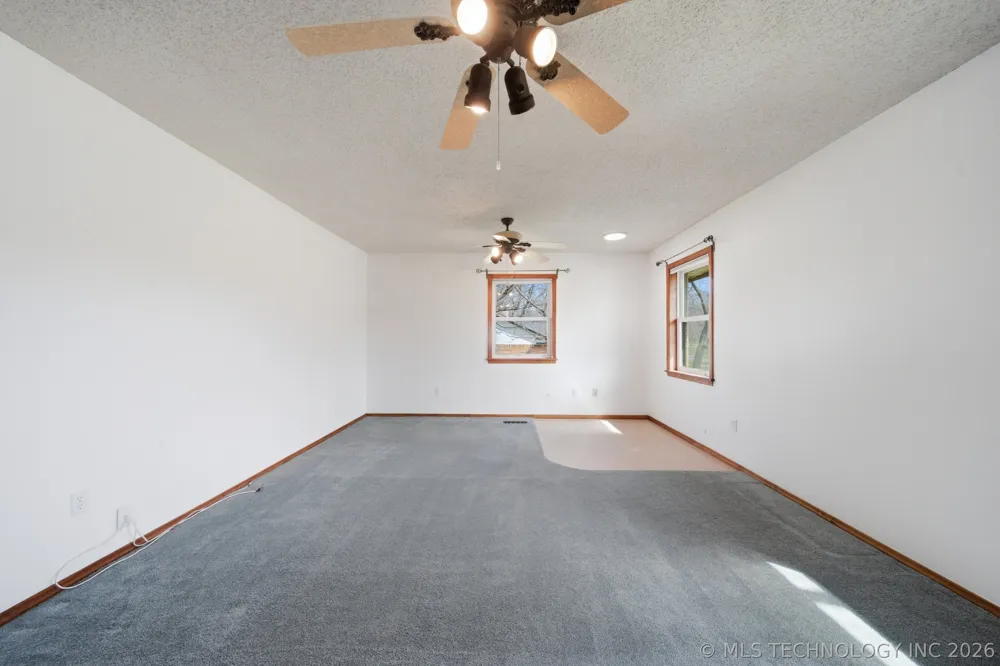 1001 Hopi Street Chouteau, OK 74337