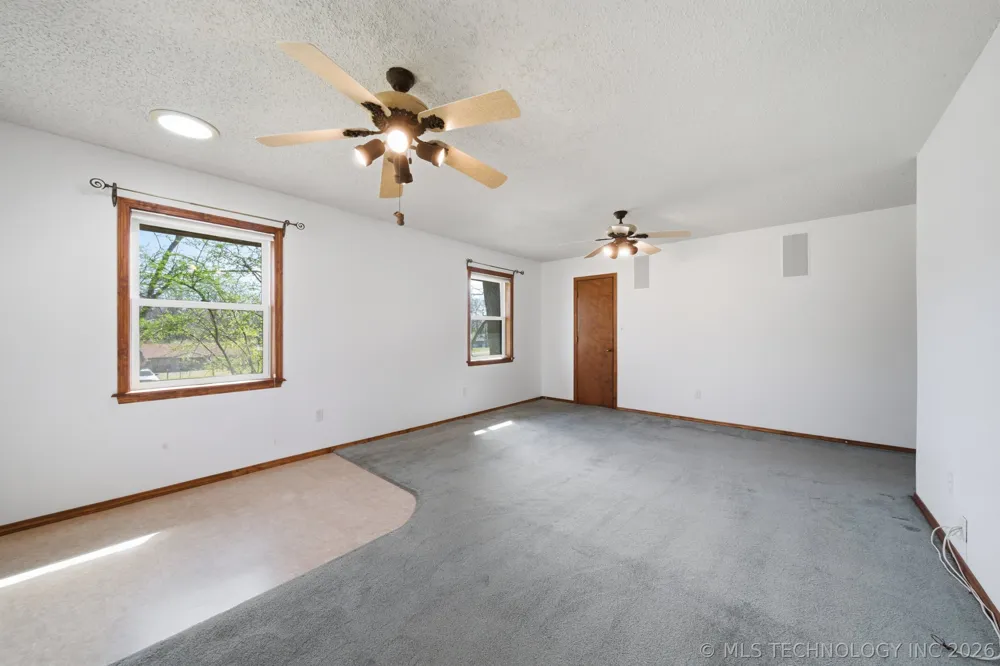1001 Hopi Street Chouteau, OK 74337