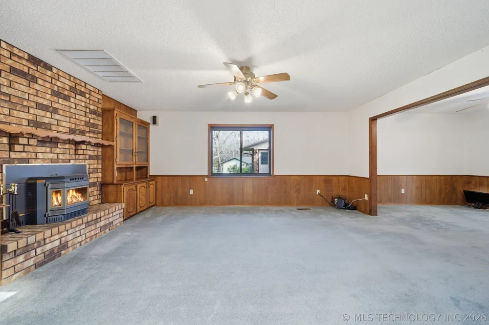 1001 Hopi Street Chouteau, OK 74337