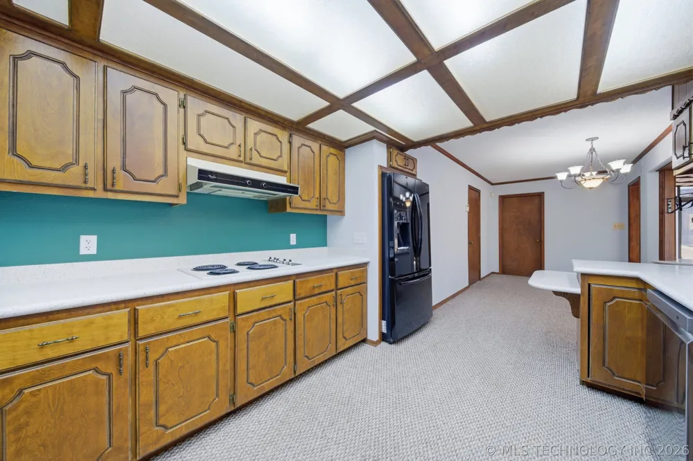 1001 Hopi Street Chouteau, OK 74337