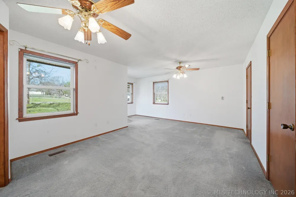 1001 Hopi Street Chouteau, OK 74337