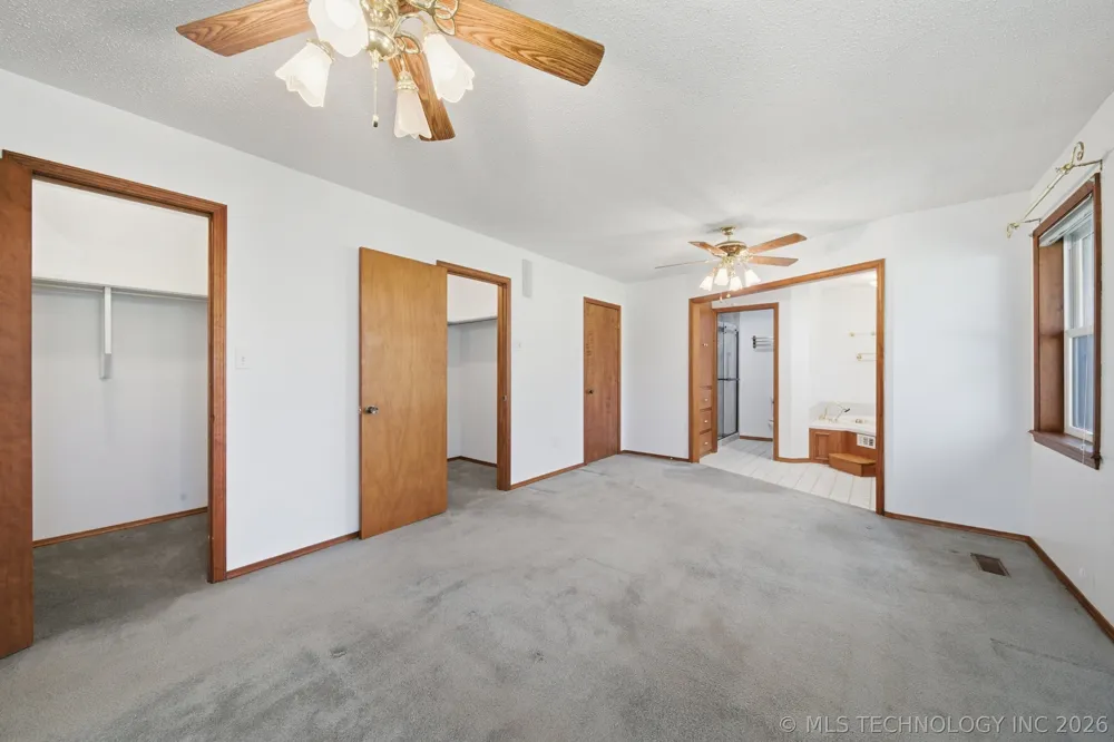 1001 Hopi Street Chouteau, OK 74337