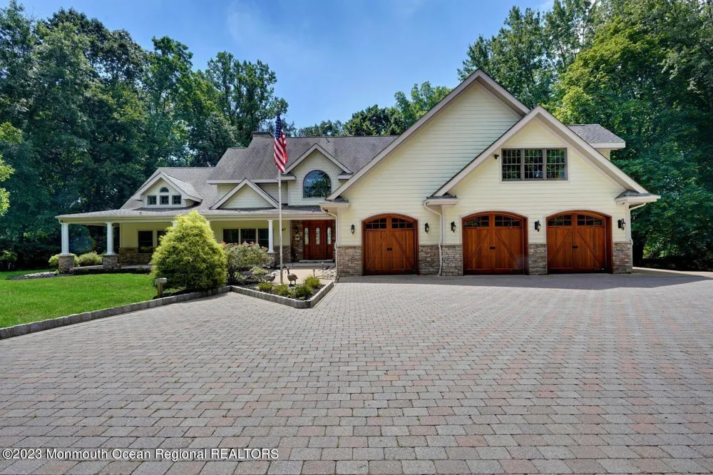 67 Phalanx Road Lincroft, NJ 07738