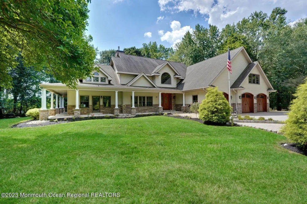 67 Phalanx Road Lincroft, NJ 07738