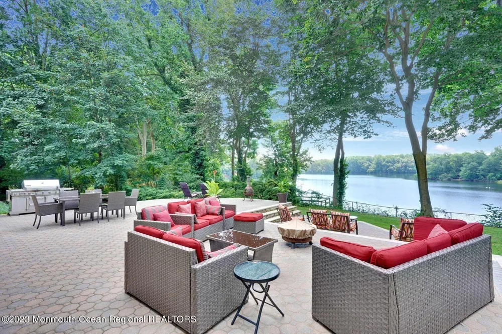 67 Phalanx Road Lincroft, NJ 07738