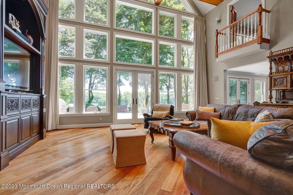 67 Phalanx Road Lincroft, NJ 07738