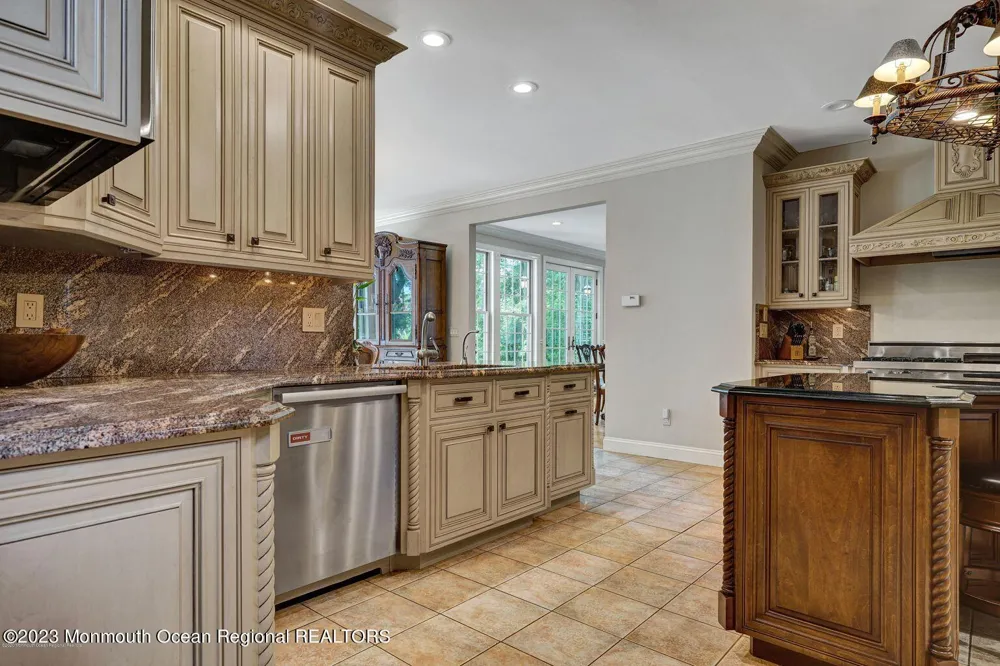 67 Phalanx Road Lincroft, NJ 07738