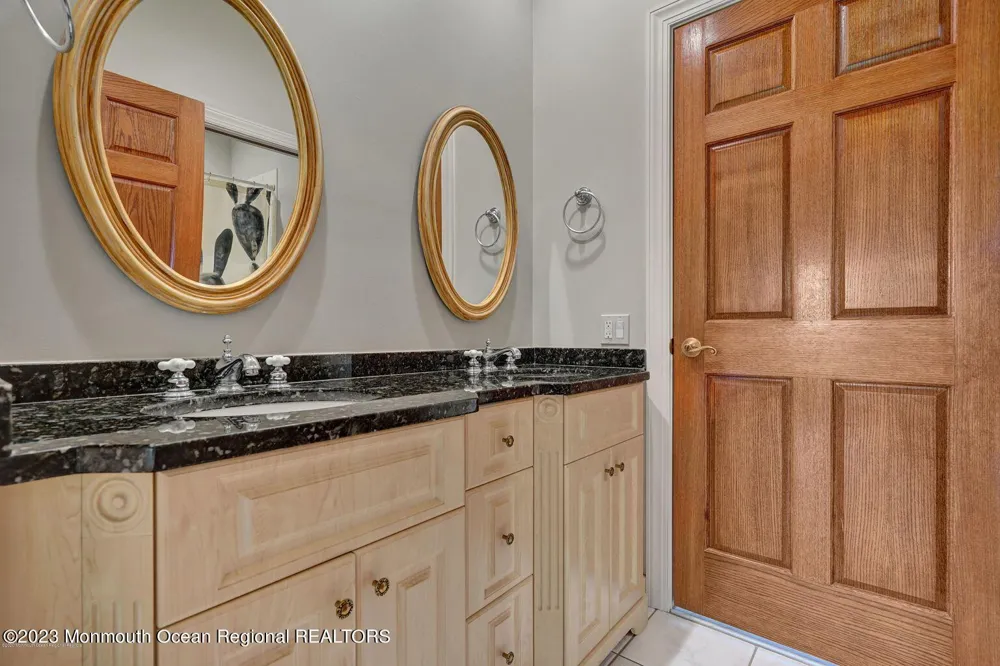 67 Phalanx Road Lincroft, NJ 07738