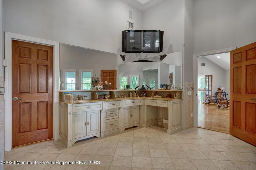 67 Phalanx Road Lincroft, NJ 07738