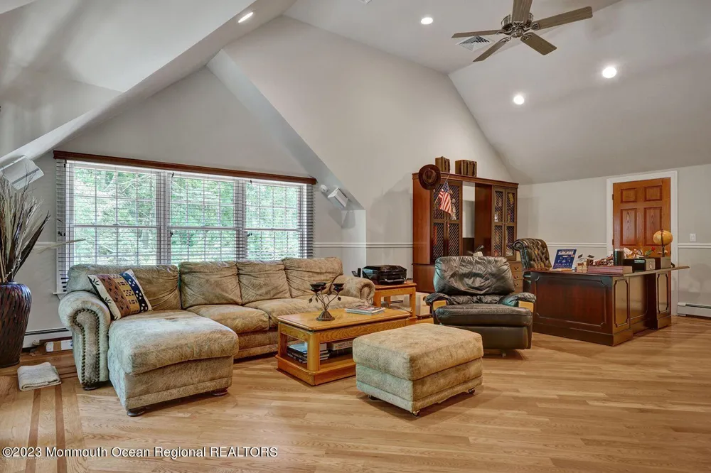 67 Phalanx Road Lincroft, NJ 07738