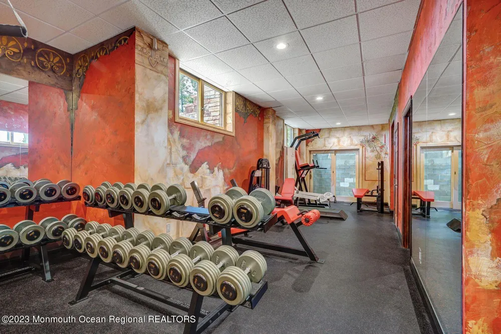 67 Phalanx Road Lincroft, NJ 07738