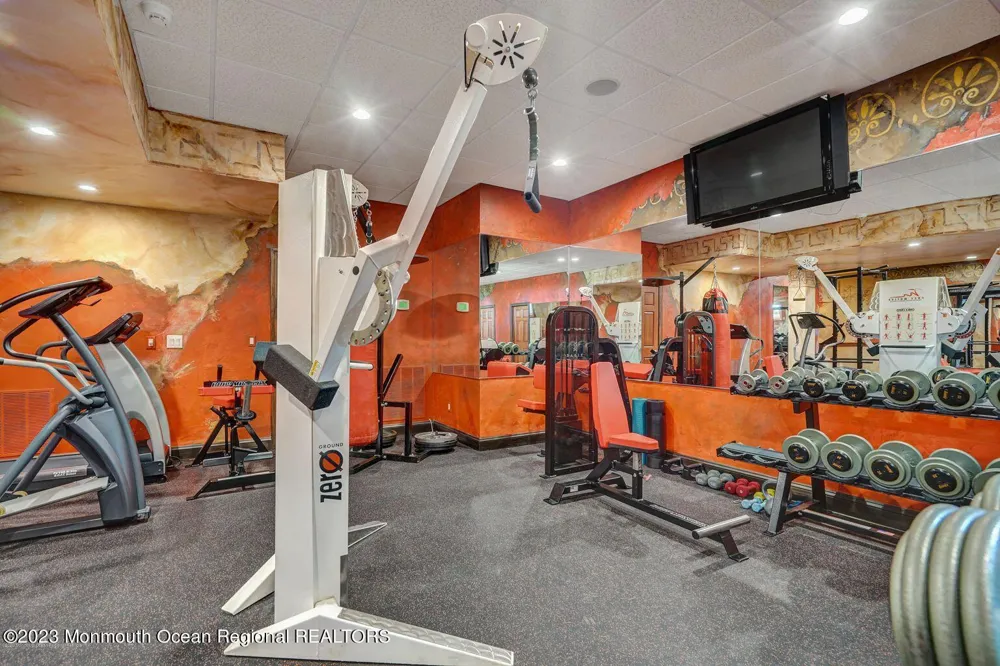 67 Phalanx Road Lincroft, NJ 07738