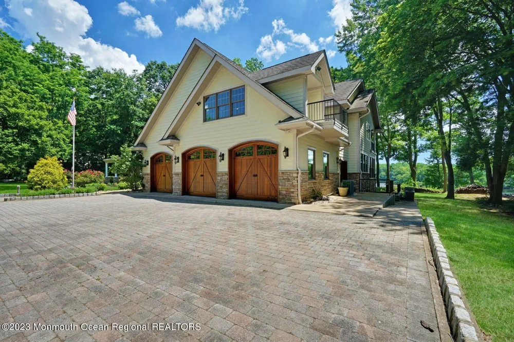 67 Phalanx Road Lincroft, NJ 07738