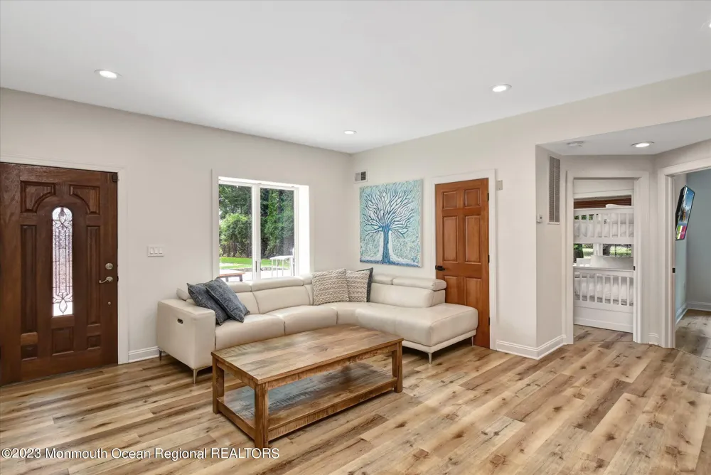67 Phalanx Road Lincroft, NJ 07738
