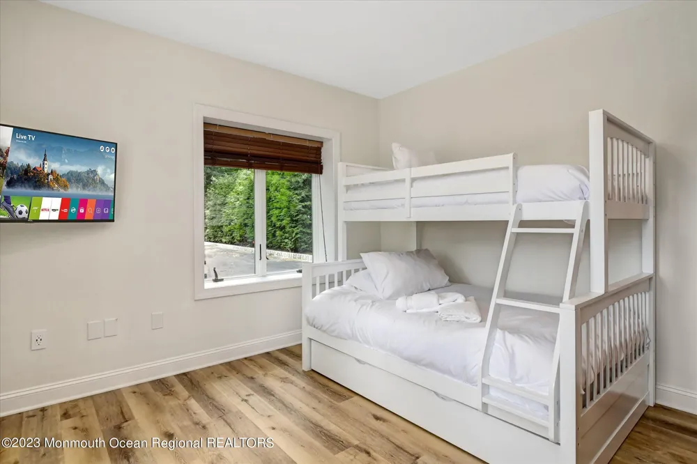 67 Phalanx Road Lincroft, NJ 07738