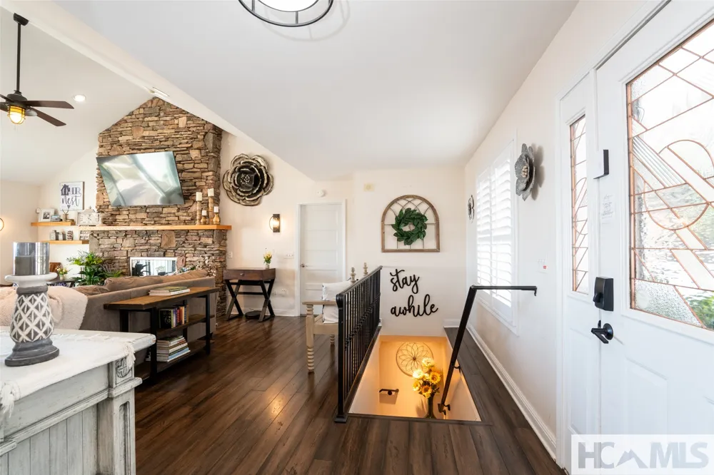 1624 Tower Road Sapphire, NC 28774