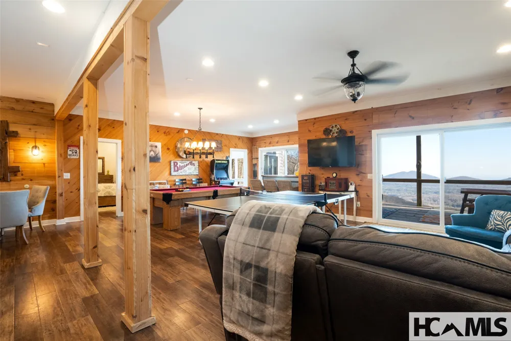 1624 Tower Road Sapphire, NC 28774