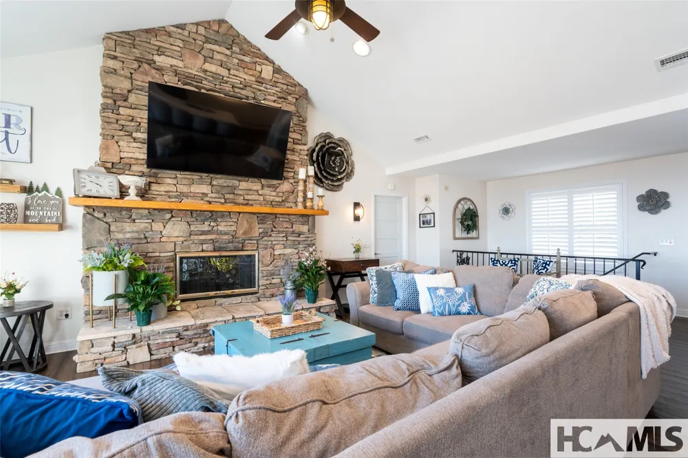 1624 Tower Road Sapphire, NC 28774