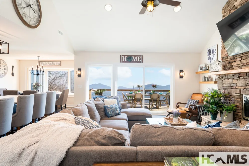 1624 Tower Road Sapphire, NC 28774
