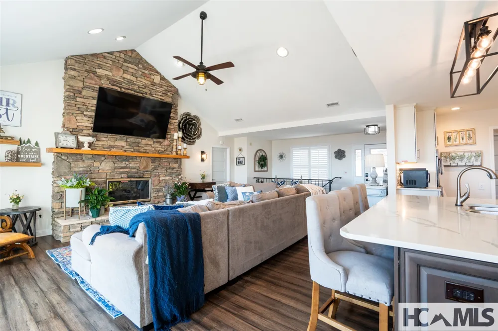 1624 Tower Road Sapphire, NC 28774