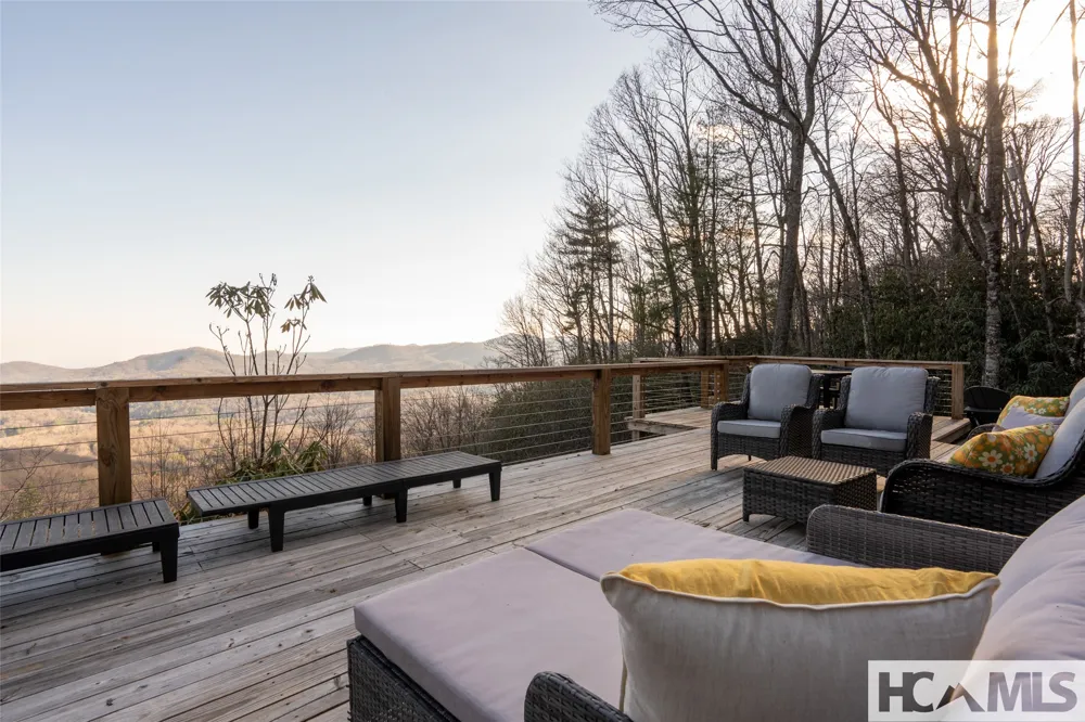 1624 Tower Road Sapphire, NC 28774