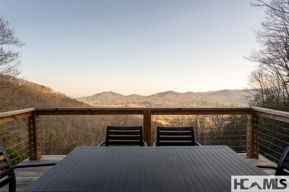 1624 Tower Road Sapphire, NC 28774