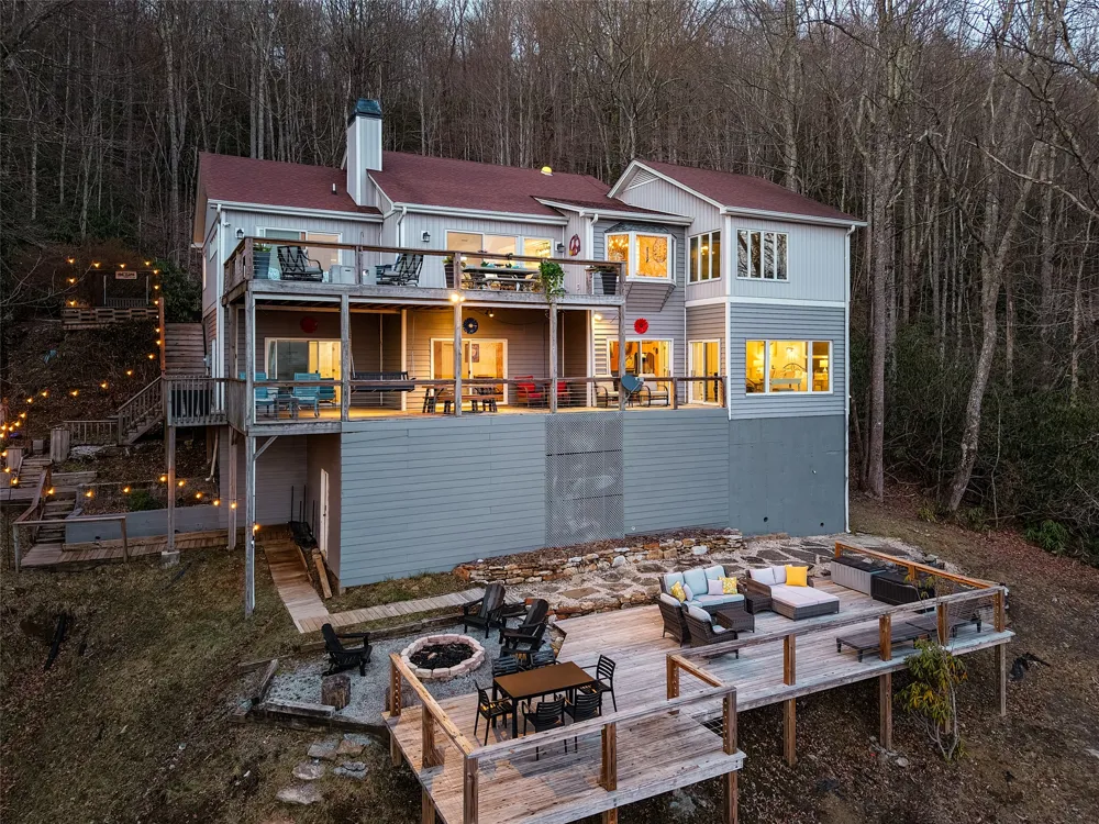 1624 Tower Road Sapphire, NC 28774