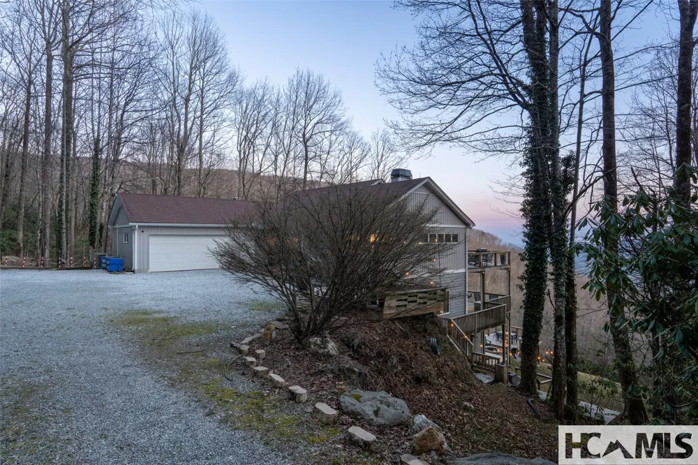 1624 Tower Road Sapphire, NC 28774