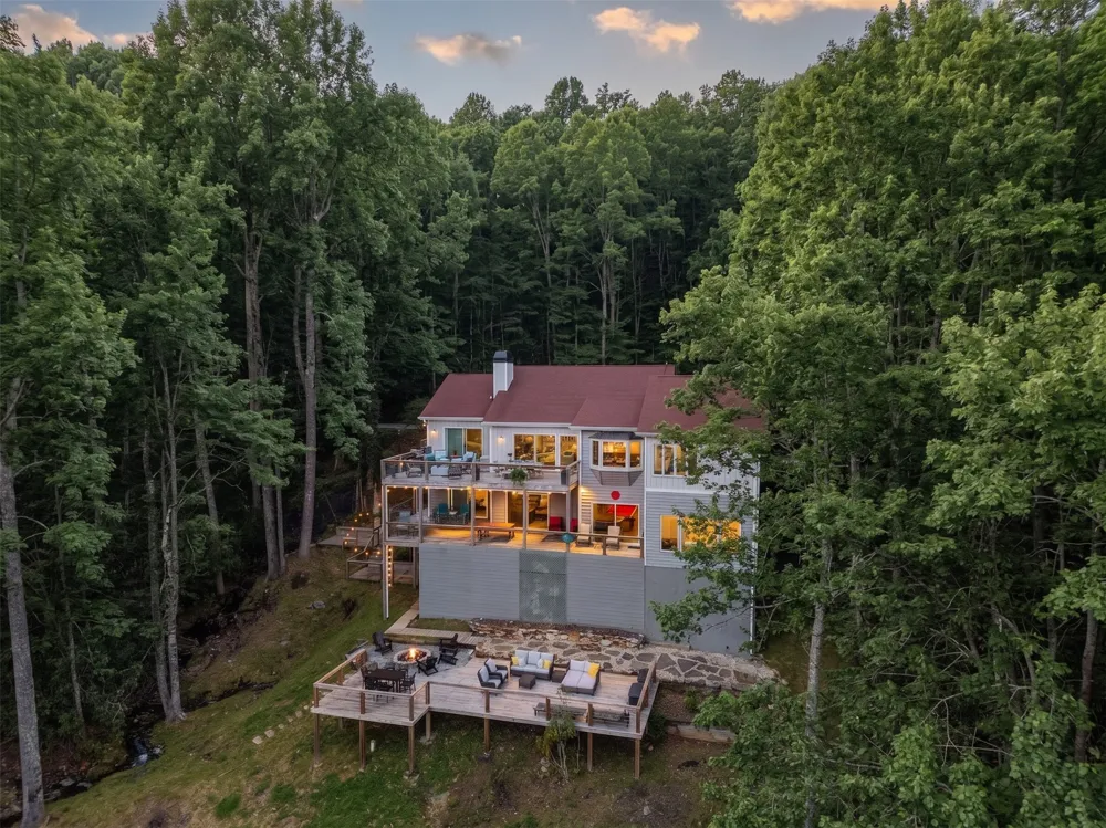 1624 Tower Road Sapphire, NC 28774