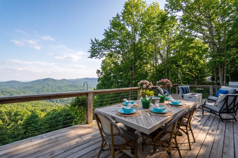 1624 Tower Road Sapphire, NC 28774