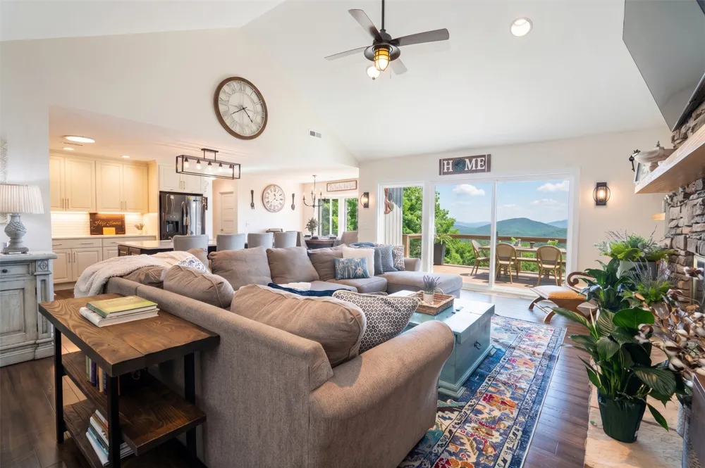1624 Tower Road Sapphire, NC 28774