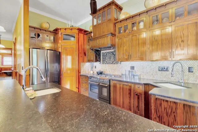 113 james Brackettville, TX 78832