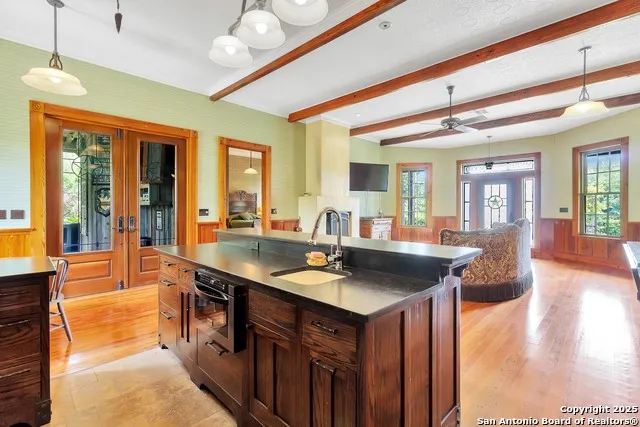 113 james Brackettville, TX 78832