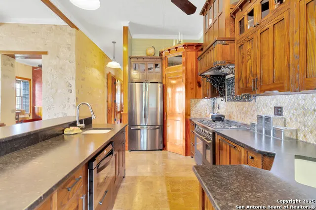113 james Brackettville, TX 78832