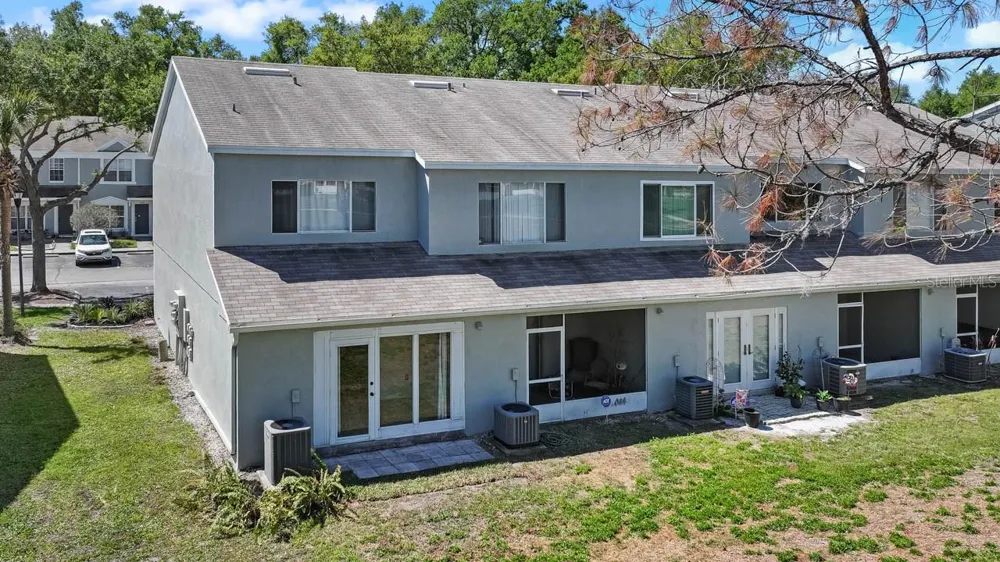 2411 LAKE WOODBERRY CIRCLE Brandon, FL 33510