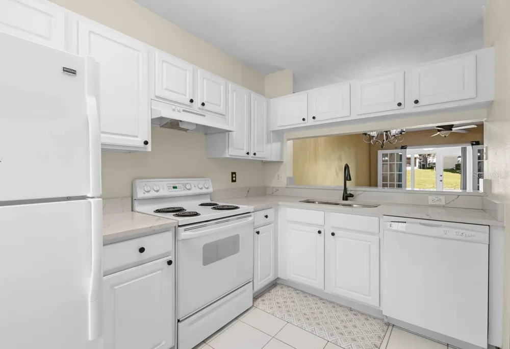 2411 LAKE WOODBERRY CIRCLE Brandon, FL 33510